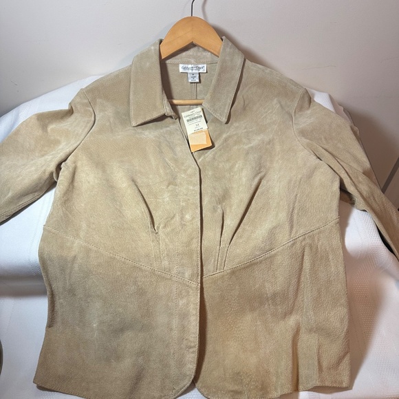 Pleated Suede 3/4 sleeve shirt - new with tags - Picture 8 of 8